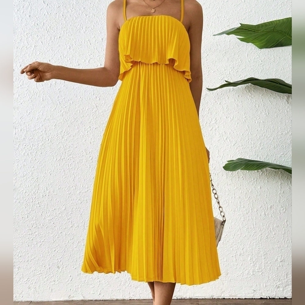 Solid Color Pleated Woven Sling Dress For Summer - Picture 1 of 5